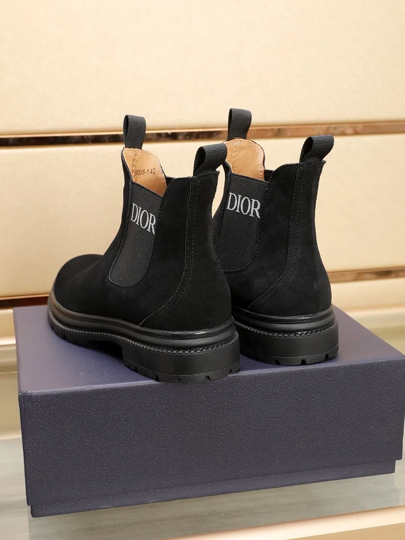 Men's men's shoes 💰P500💰[Dior] Dior ✨ is online at the same time 👏 This casual sneaker is a new product in the series and continues Di*r's classic style. The upper is made of original first-layer cowhide, paired with a textured outsole, and the brand's iconic details are on the side openings to enhance the style. Fashionable and versatile. Create a casual look. Size: 38-44 (45 customized)